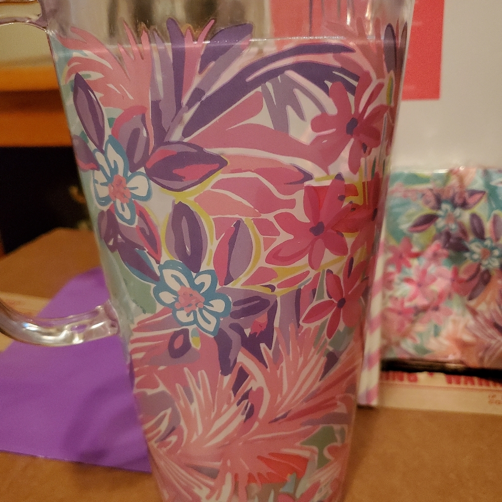 Lilly Pulitzer  pitcher party set style 4917